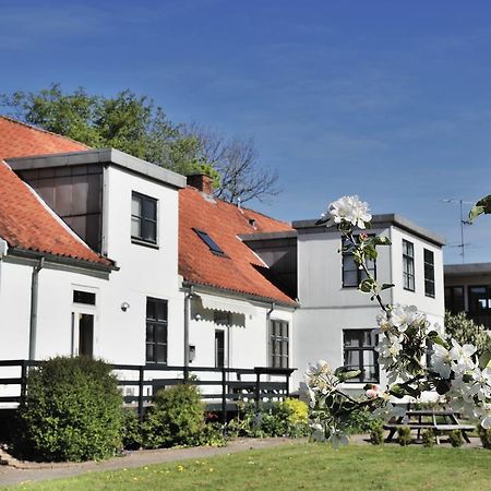 Provstegarden Bed & Breakfast Hovedgård Kültér fotó