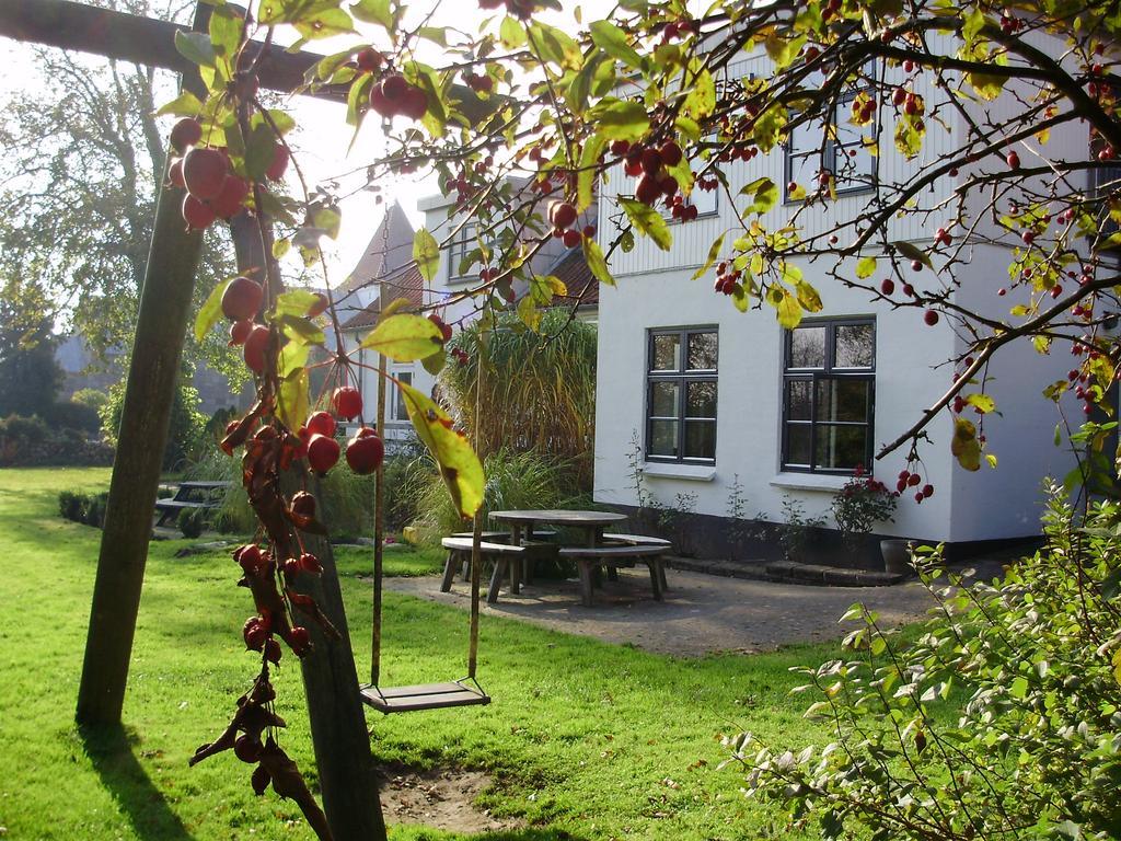 Provstegarden Bed & Breakfast Hovedgård Kültér fotó